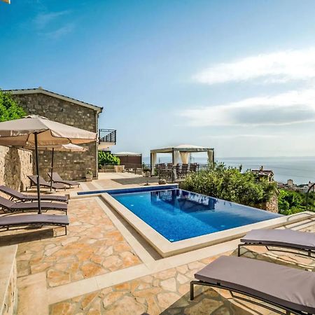 Villa Bellavista**** Best Place For Your Holliday Макарска Экстерьер фото