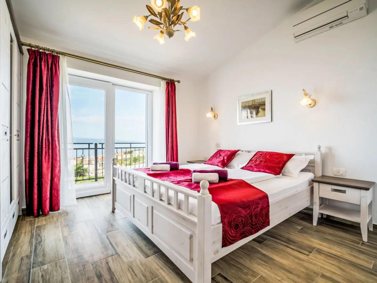 Villa Bellavista**** Best Place For Your Holliday Макарска Экстерьер фото